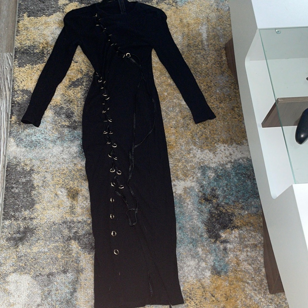 Black bodycon dress size L